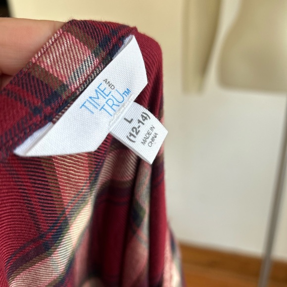 time and tru L Plaid Button-Front Drawstring Waist Dress in Burgundy l new - Picture 6 of 6